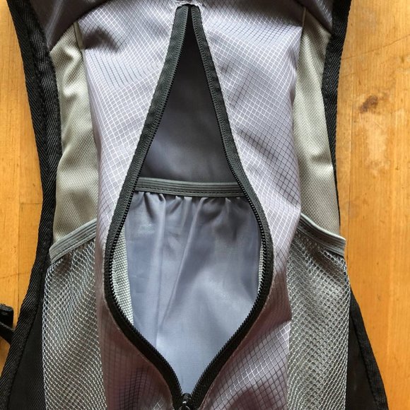 Duro Sport Hiking Cycling Hydration Backpack Sport Daypack Bag, NO BLADDER - Picture 4 of 9